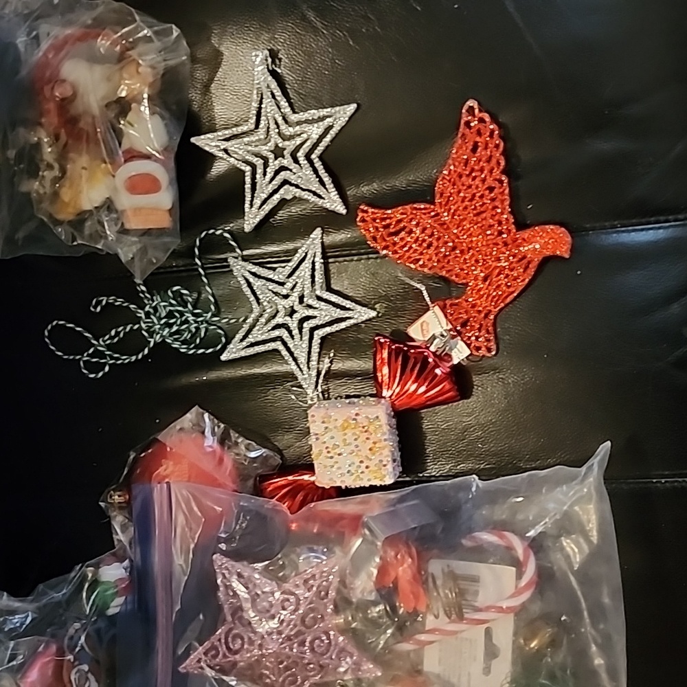 Christmas Ornaments (H103)